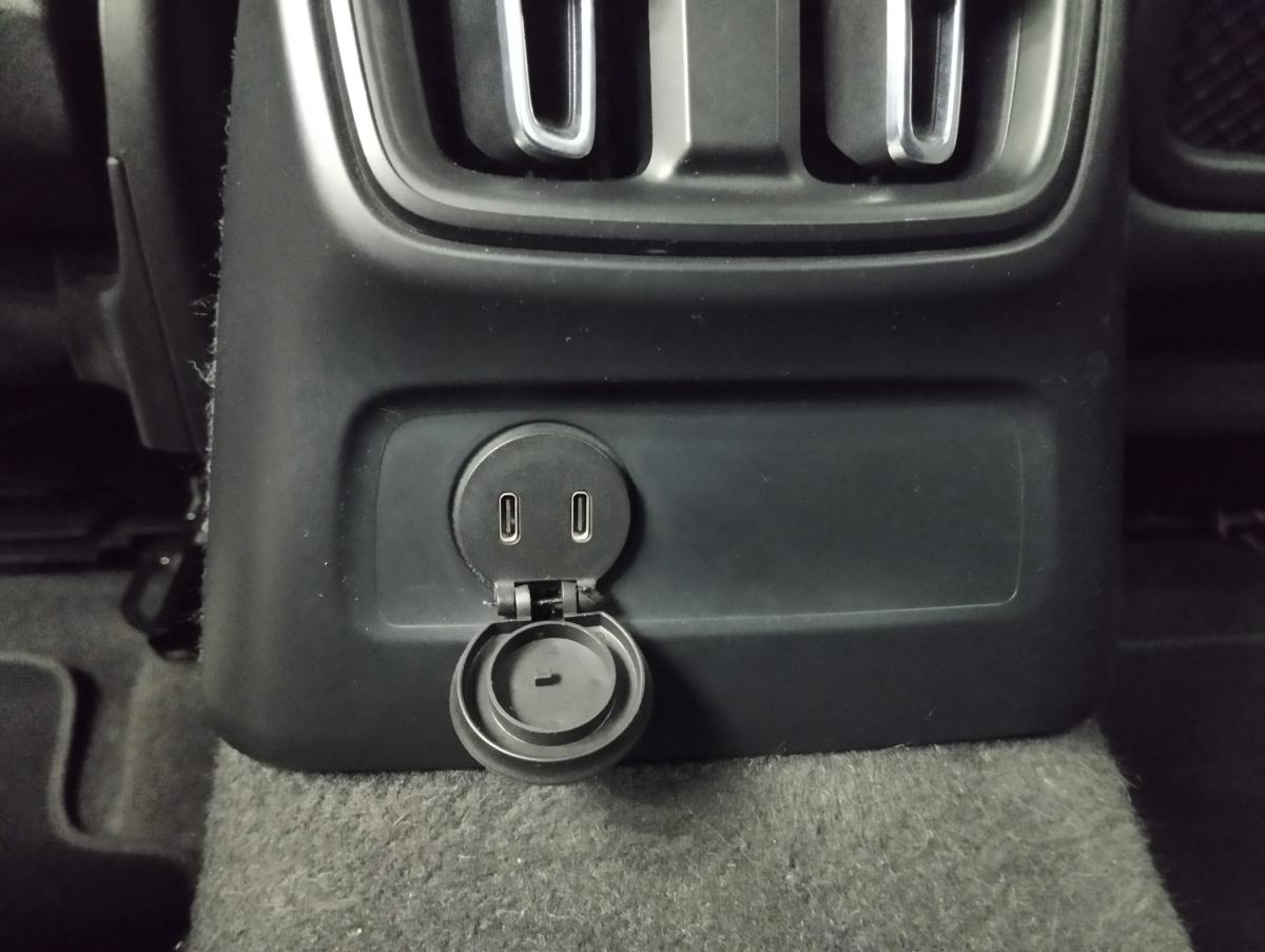 volvo-xc40-2022-hibrido-a-gasolina-1477cc