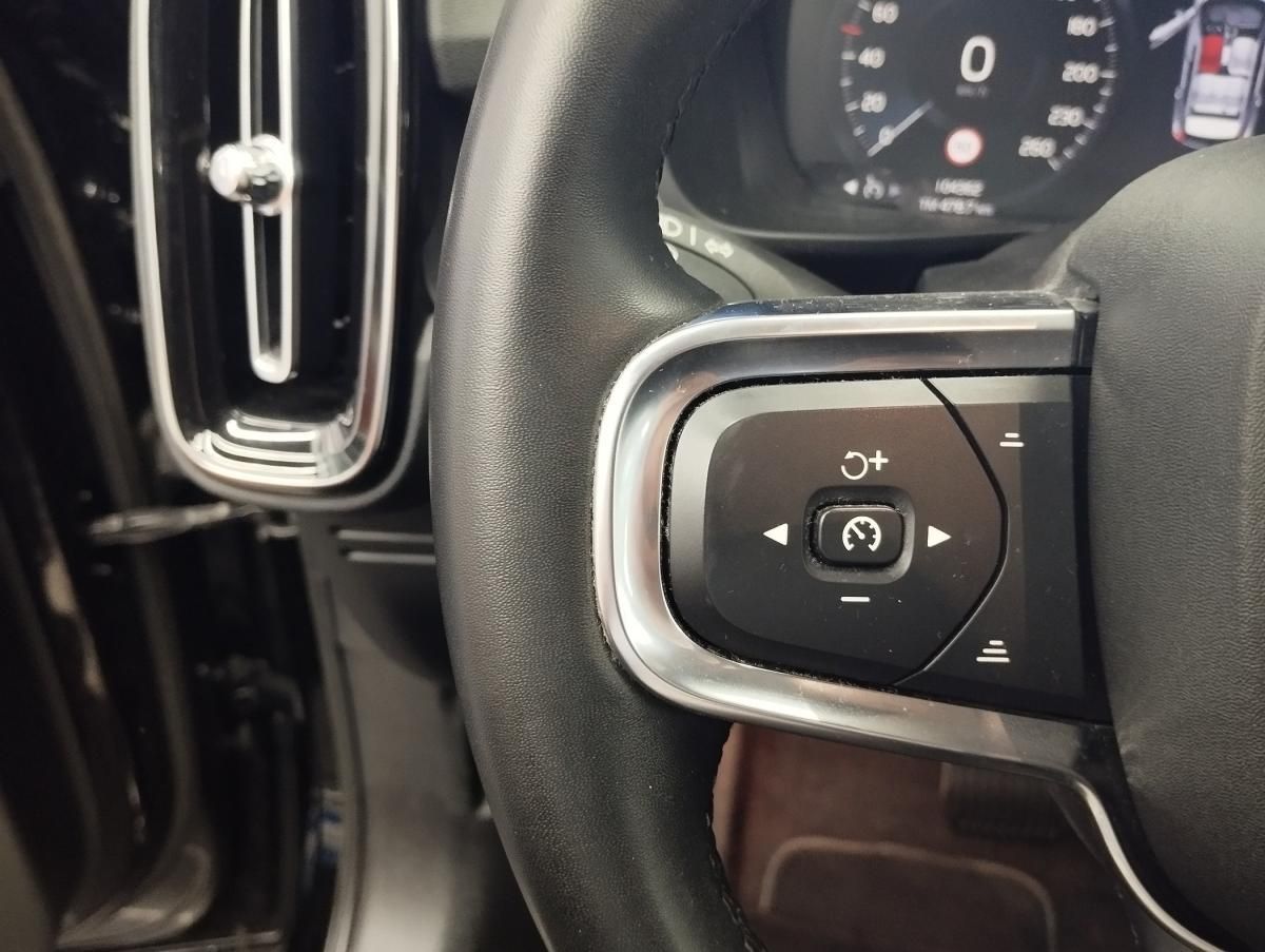 volvo-xc40-2022-hibrido-a-gasolina-1477cc