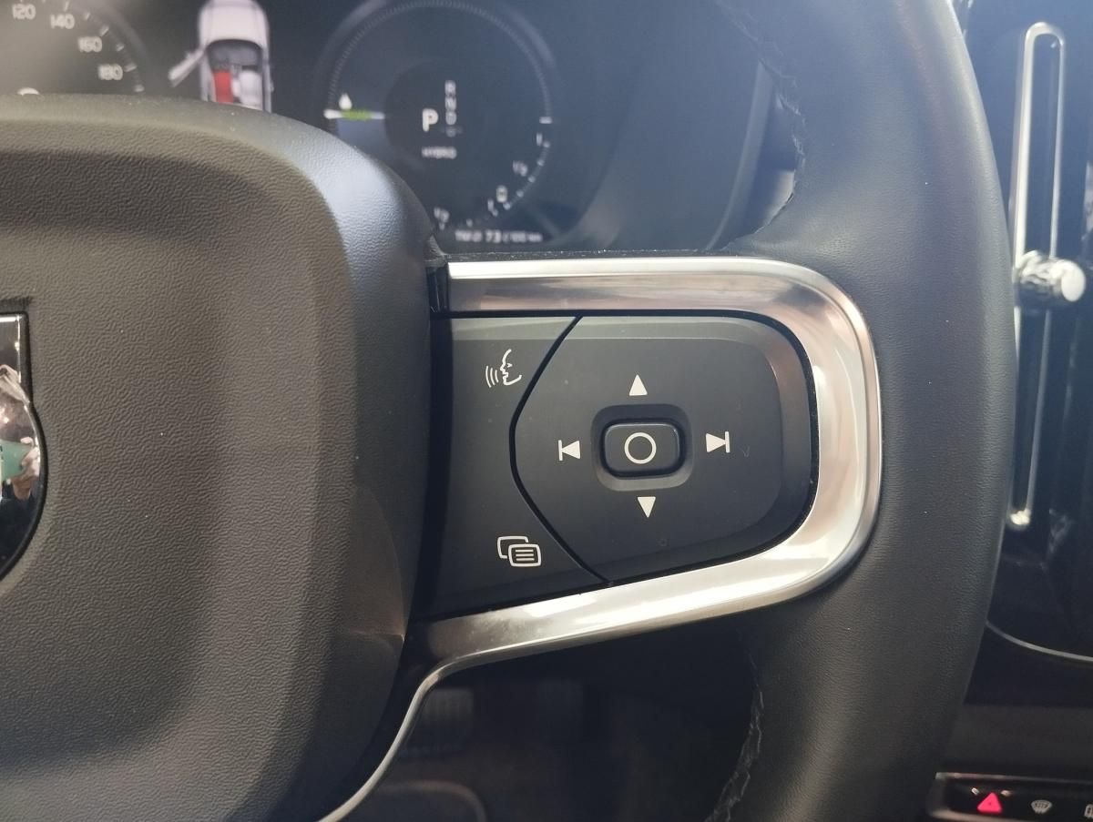 volvo-xc40-2022-hibrido-a-gasolina-1477cc