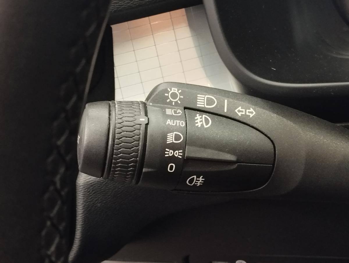 volvo-xc40-2022-hibrido-a-gasolina-1477cc