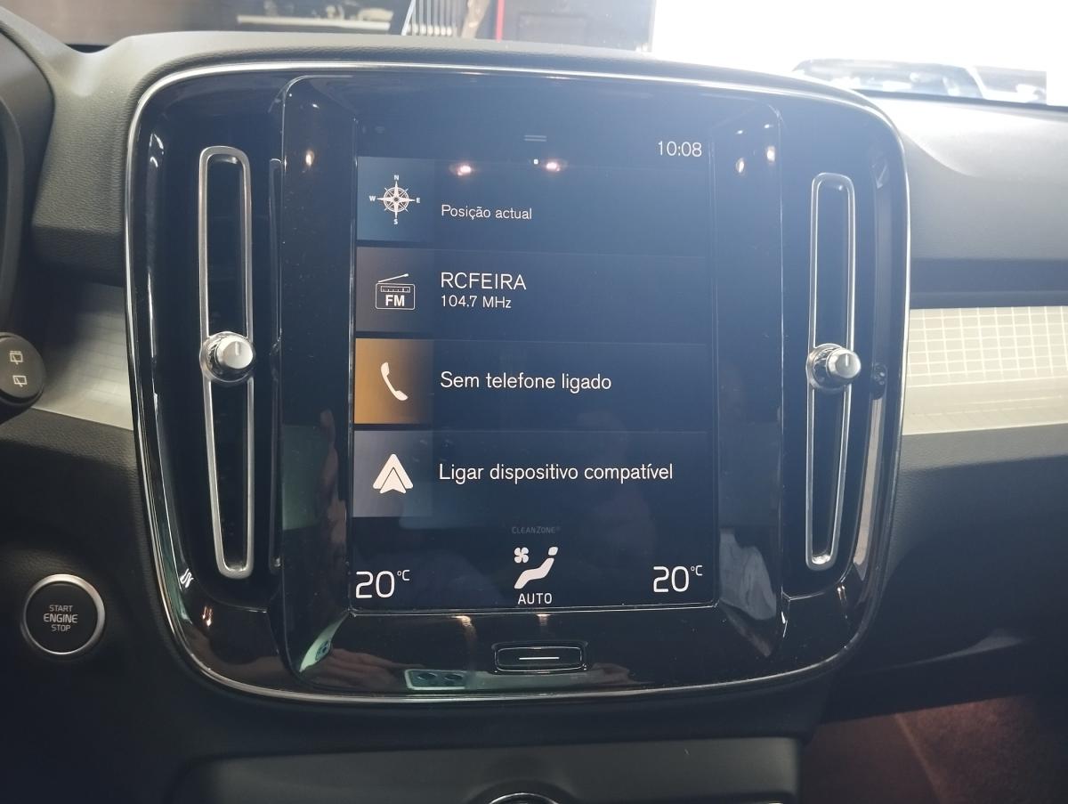 volvo-xc40-2022-hibrido-a-gasolina-1477cc