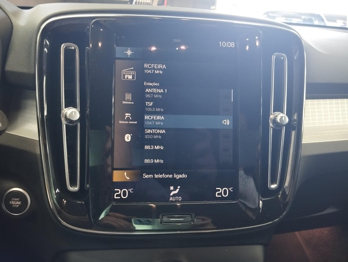 volvo-xc40-2022-hibrido-a-gasolina-1477cc