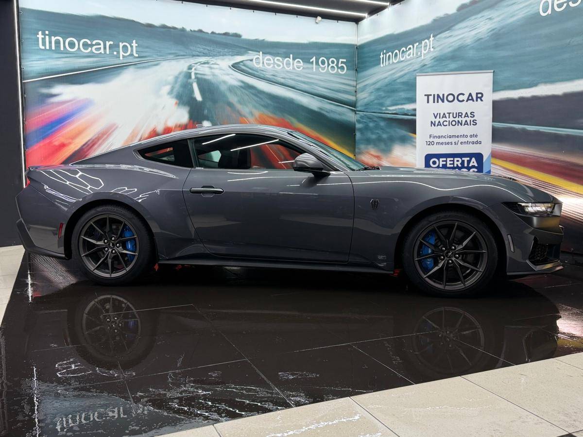ford-mustang-2025-gasolina-5038cc