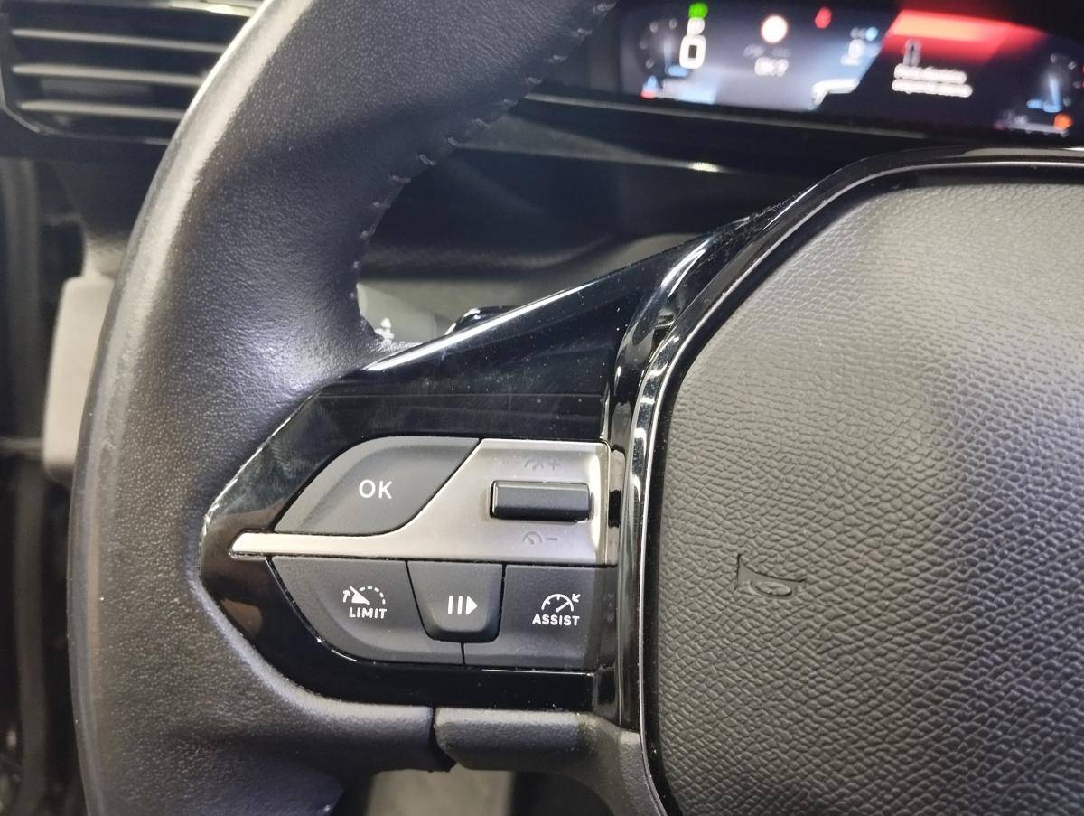 peugeot-308-sw-2023-diesel-1499cc