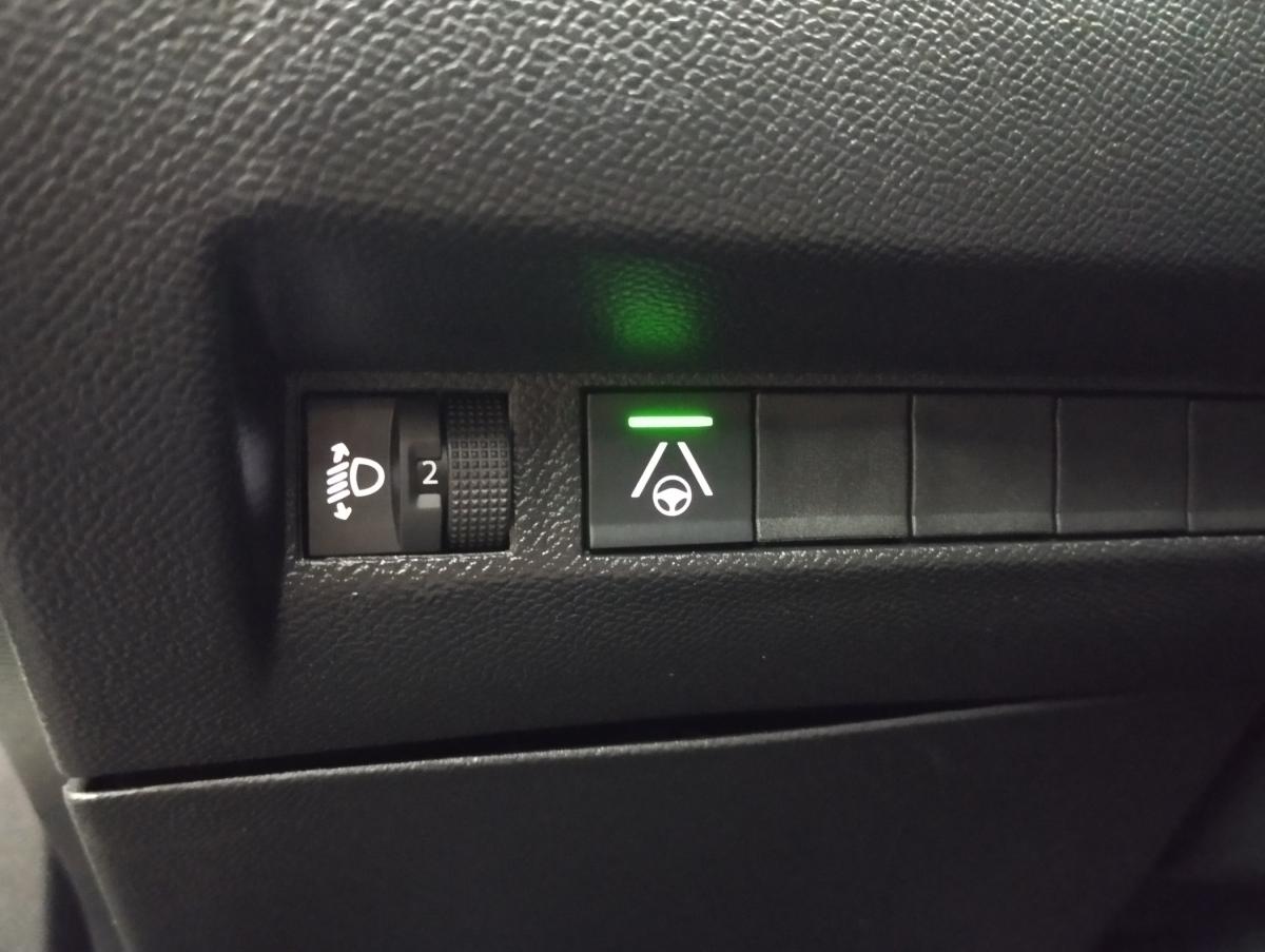 peugeot-2008-2025-gasolina-1199cc