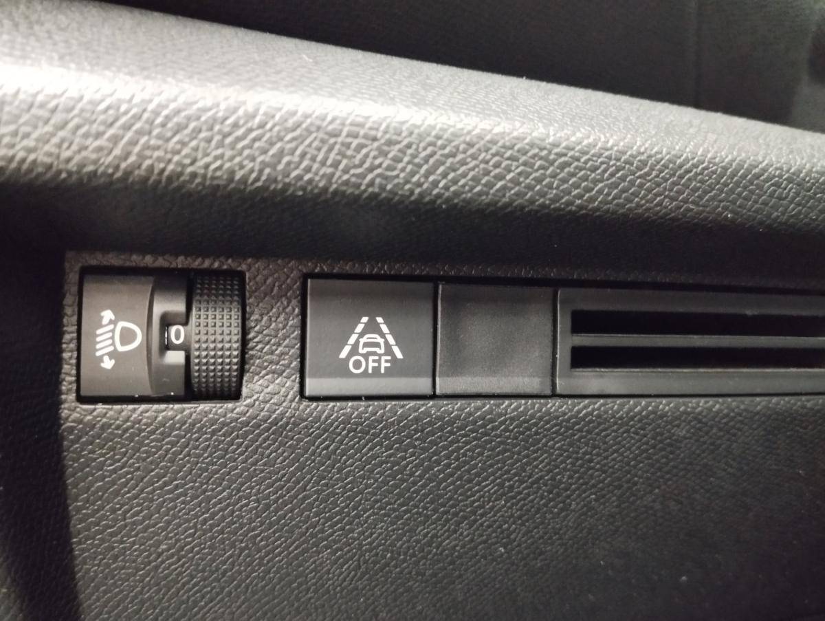 citroen-c4-2023-diesel-1499cc