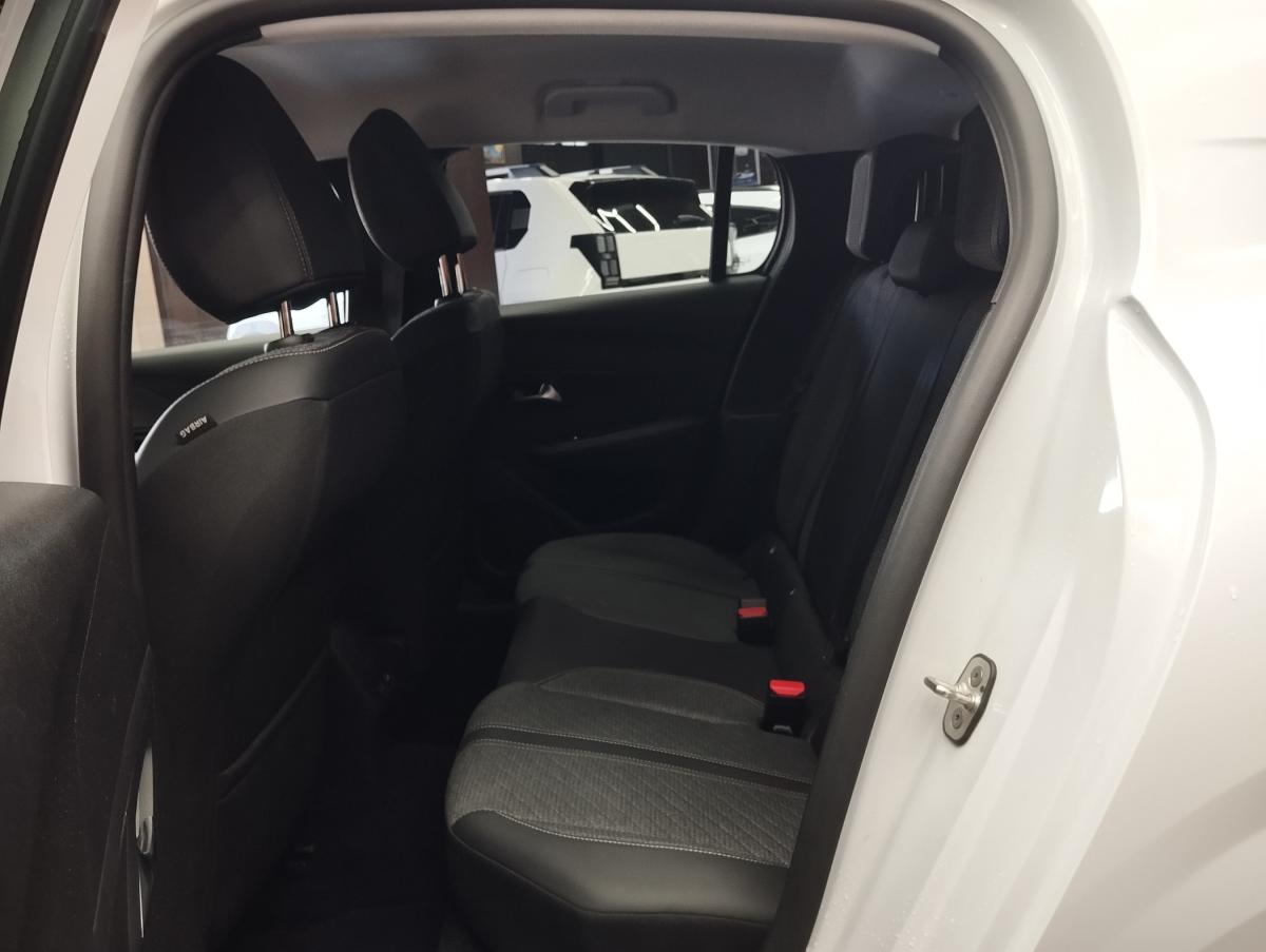 peugeot-208-2024-gasolina-1199cc