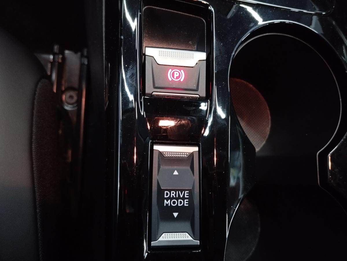 peugeot-208-2024-gasolina-1199cc