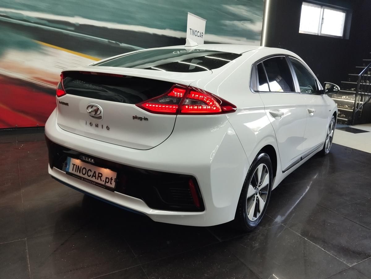 hyundai-ioniq-2018-hibrido-a-gasolina-1580cc