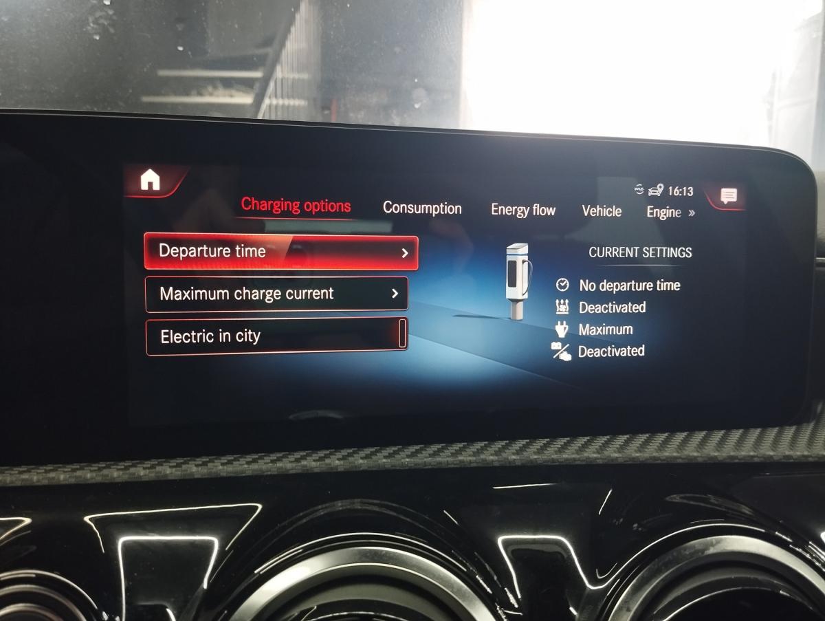mercedes-benz-classe-a-2022-hibrido-a-gasolina-1332cc