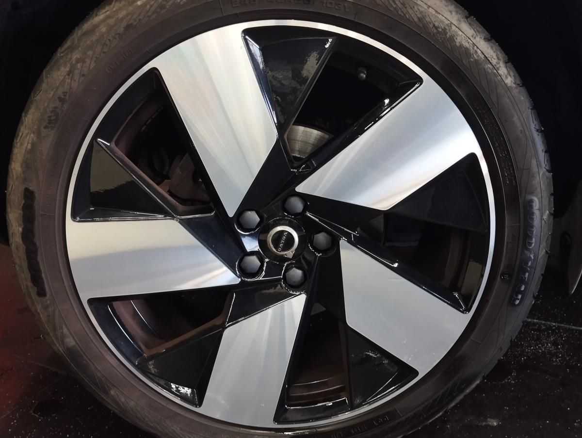 volvo-xc40-2022-hibrido-a-gasolina-1477cc