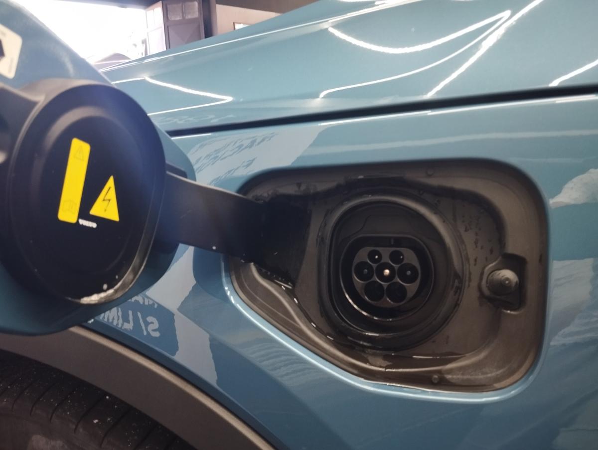 volvo-xc40-2022-hibrido-a-gasolina-1477cc