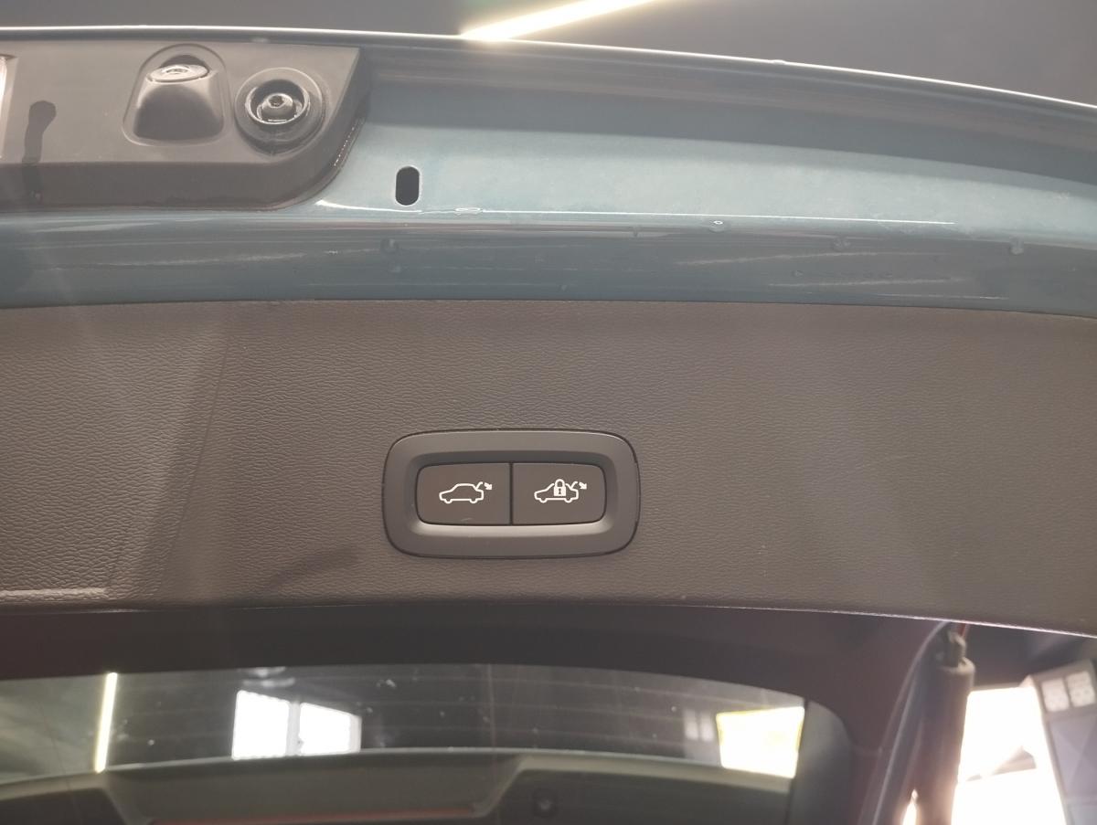 volvo-xc40-2022-hibrido-a-gasolina-1477cc