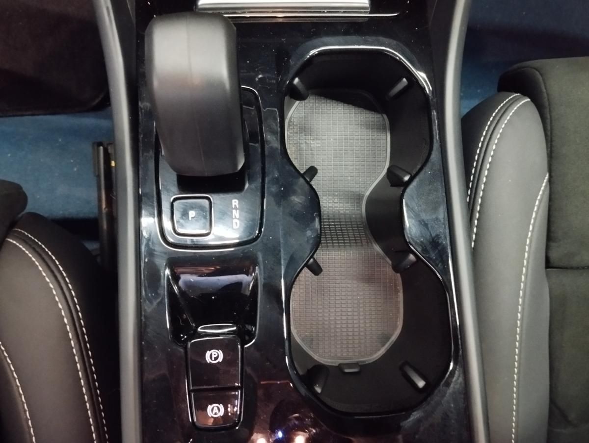 volvo-xc40-2022-hibrido-a-gasolina-1477cc