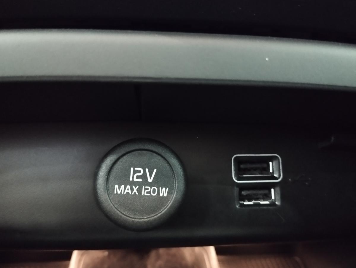 volvo-xc40-2022-hibrido-a-gasolina-1477cc