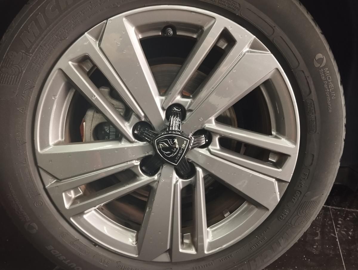 peugeot-308-sw-2022-diesel-1499cc