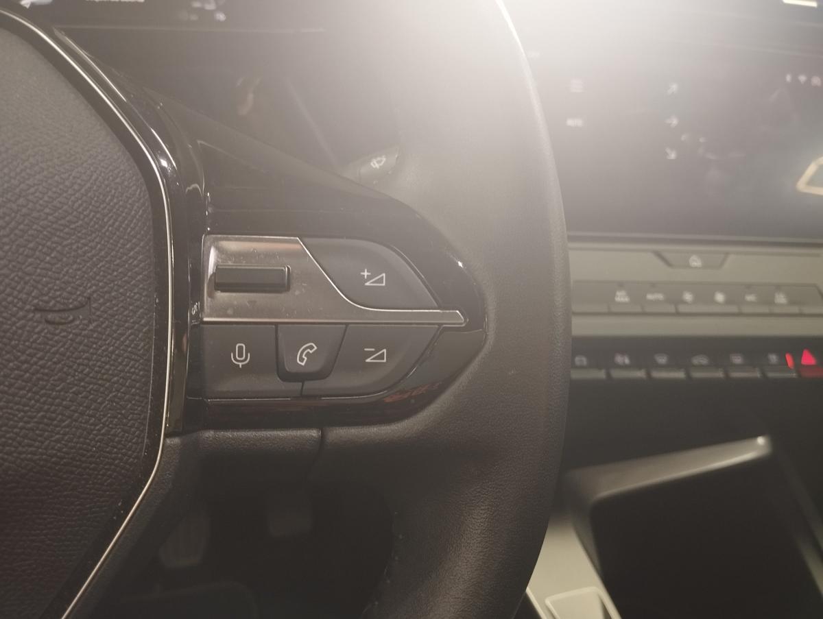 peugeot-308-sw-2022-diesel-1499cc