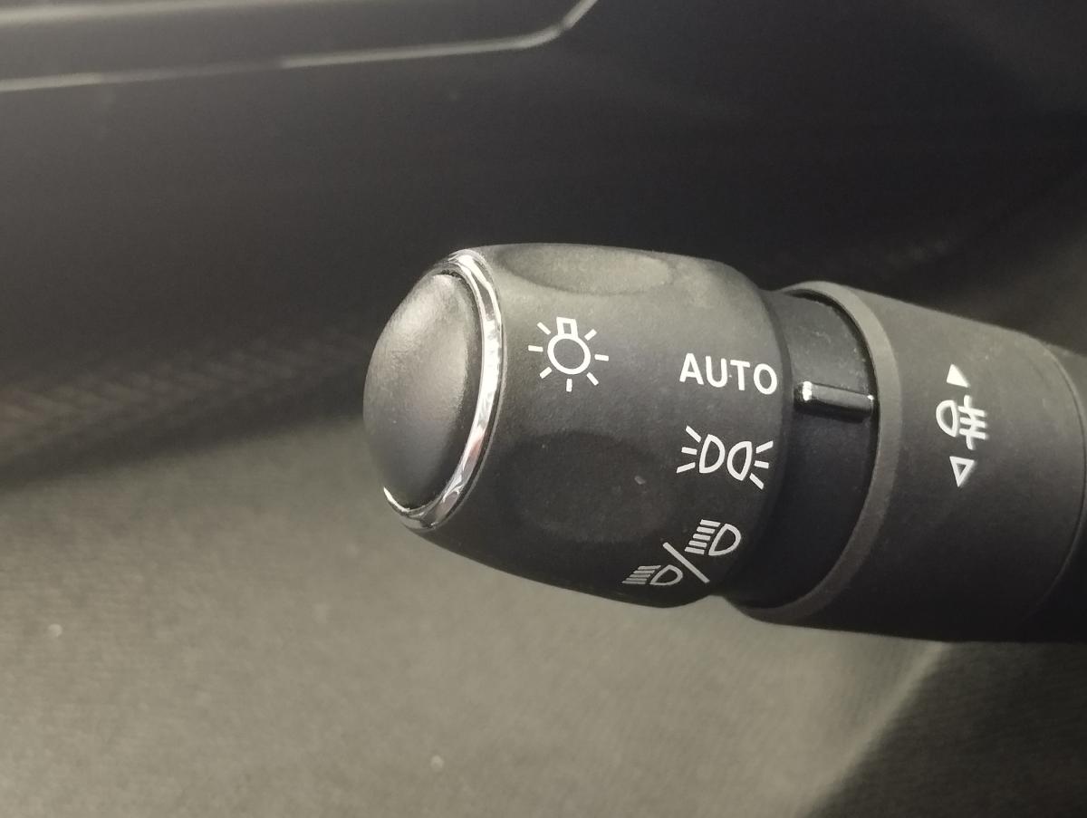peugeot-308-sw-2022-diesel-1499cc