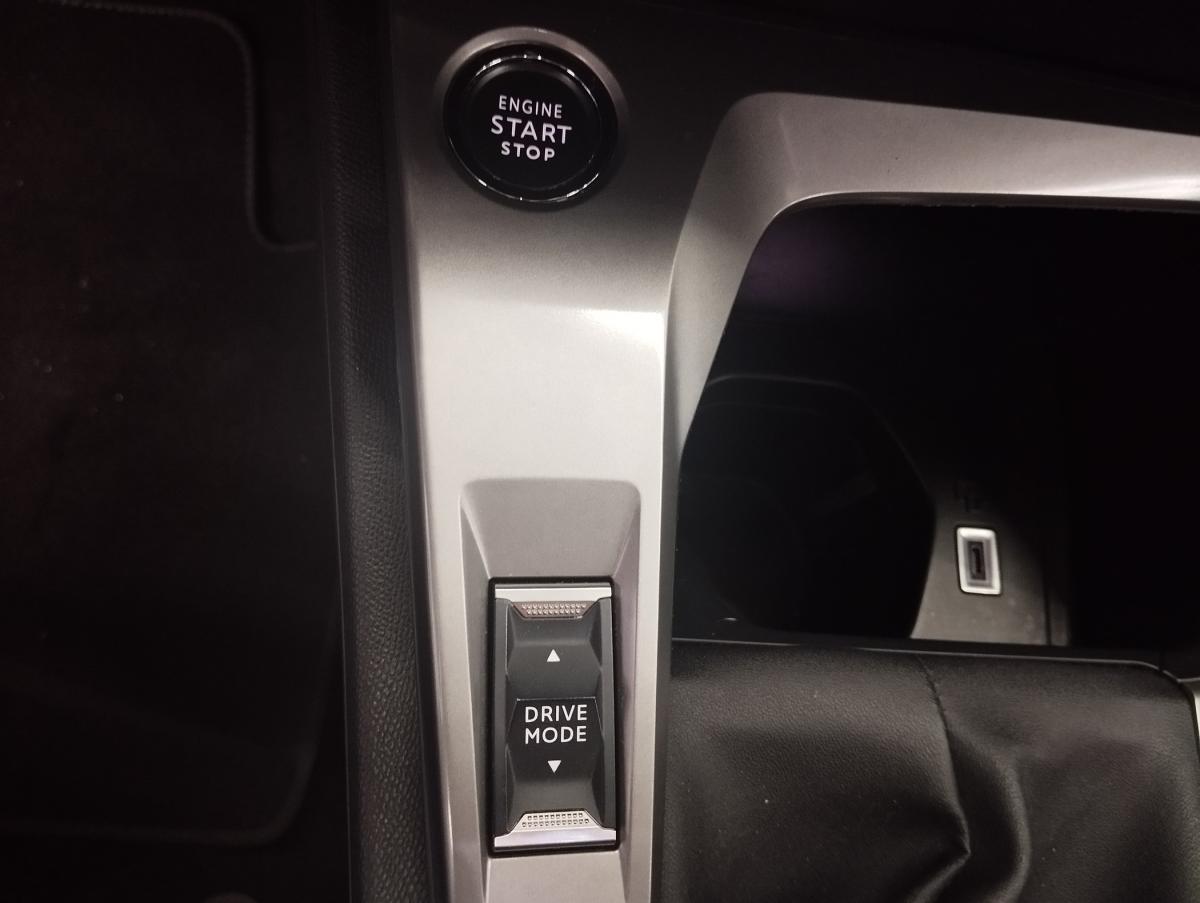 peugeot-308-sw-2022-diesel-1499cc