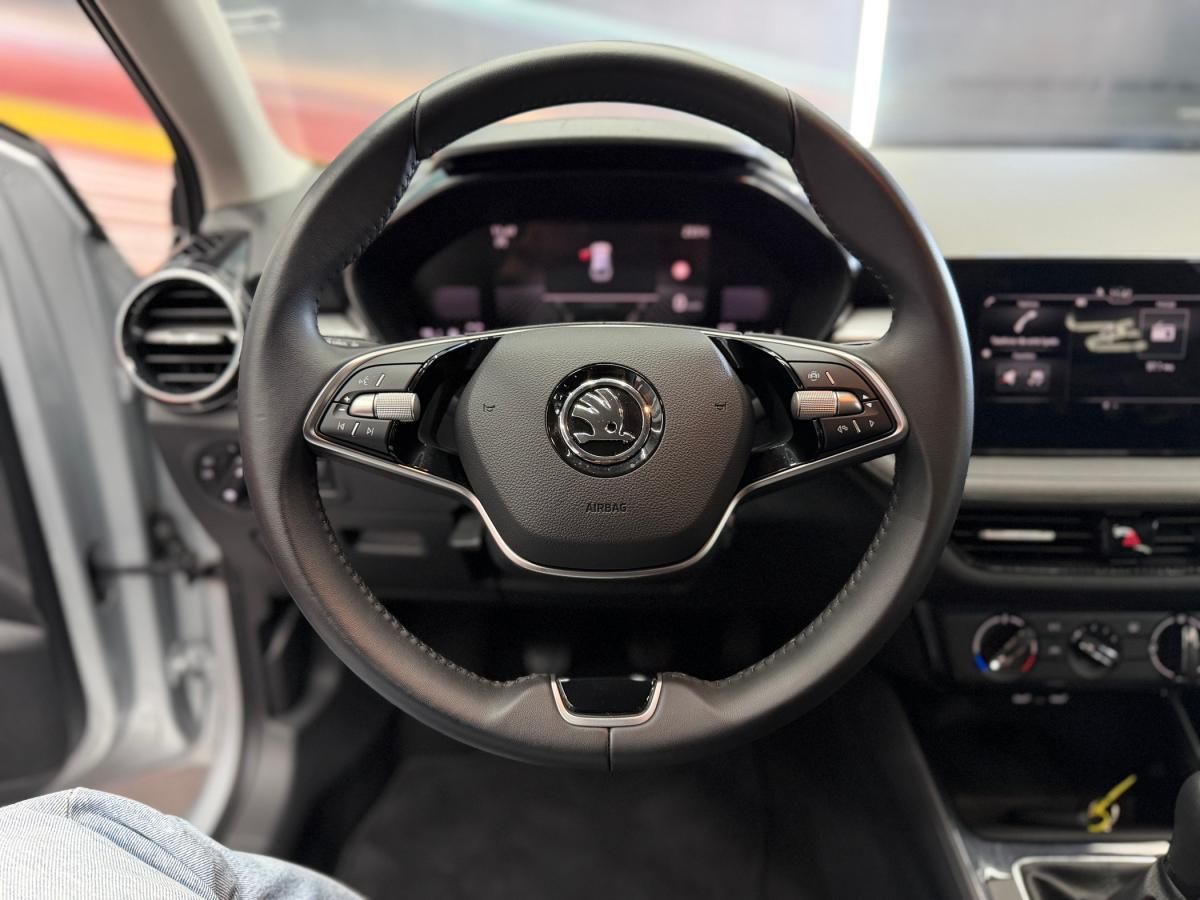 skoda-fabia-2024-gasolina-999cc