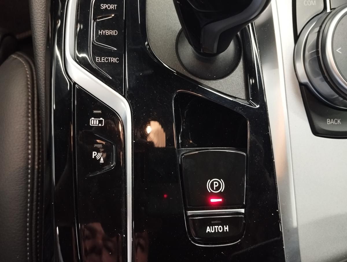 bmw-serie-5-2021-hibrido-a-gasolina-1998cc
