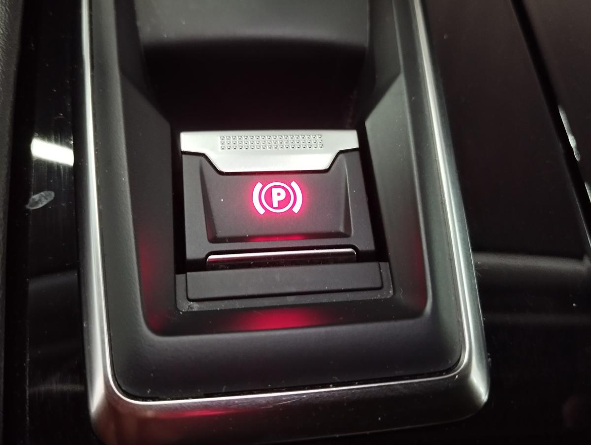 peugeot-508-sw-2022-hibrido-a-gasolina-1598cc