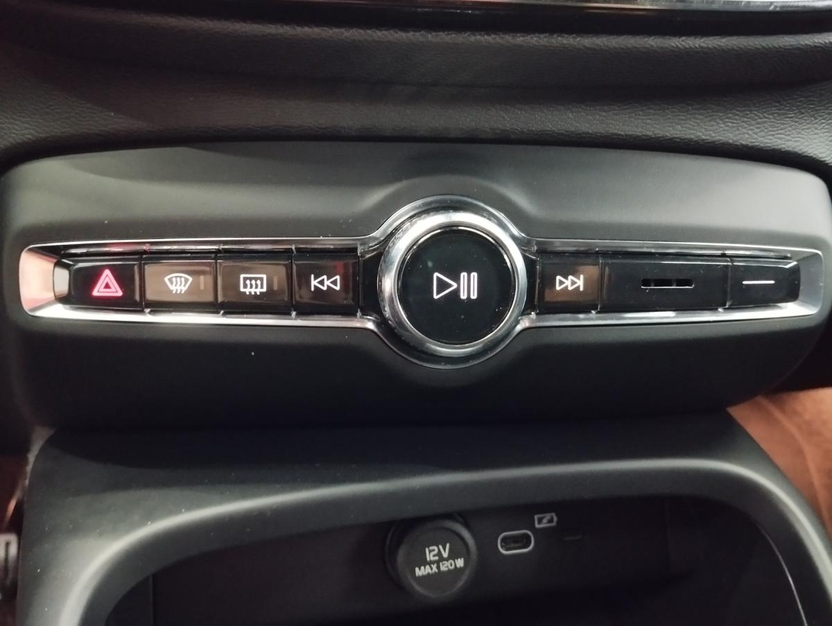 volvo-xc40-2024-eletrico-0cc