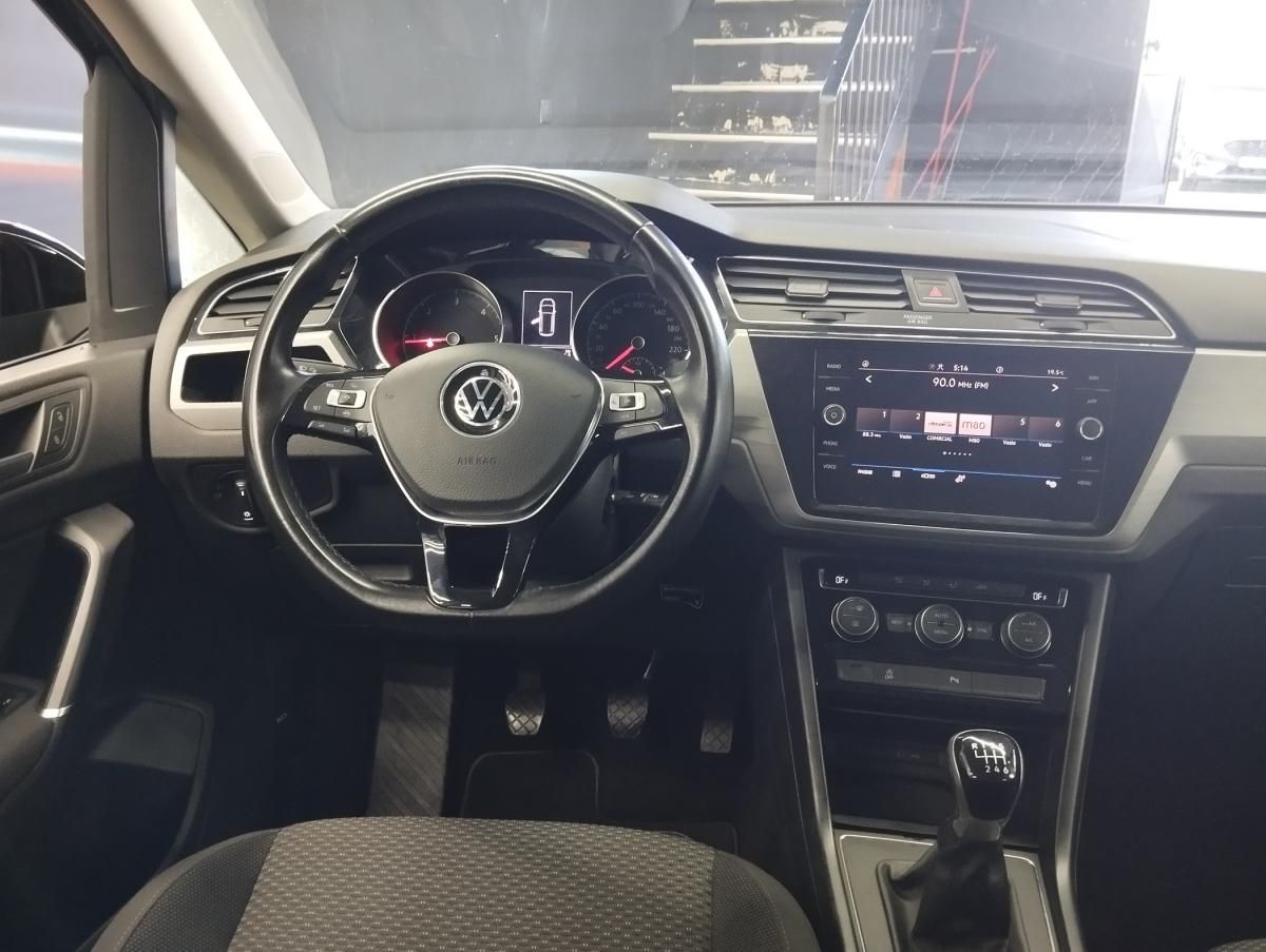 volkswagen-touran-2021-diesel-1968cc