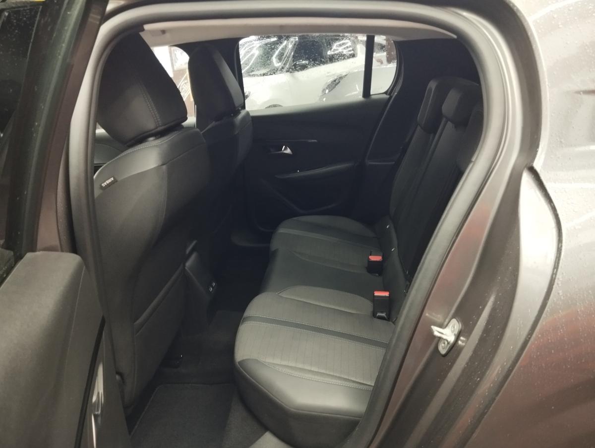 peugeot-208-2023-gasolina-1199cc