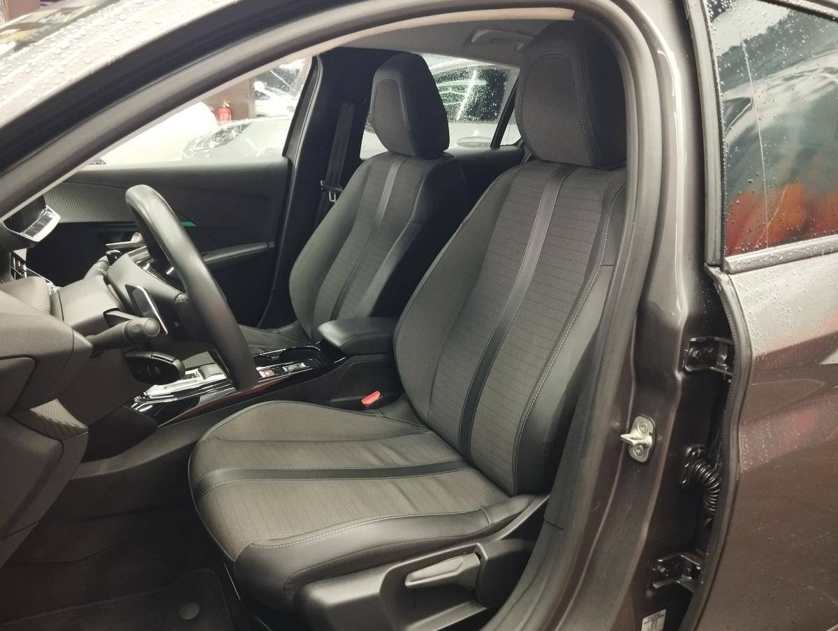 peugeot-208-2023-gasolina-1199cc