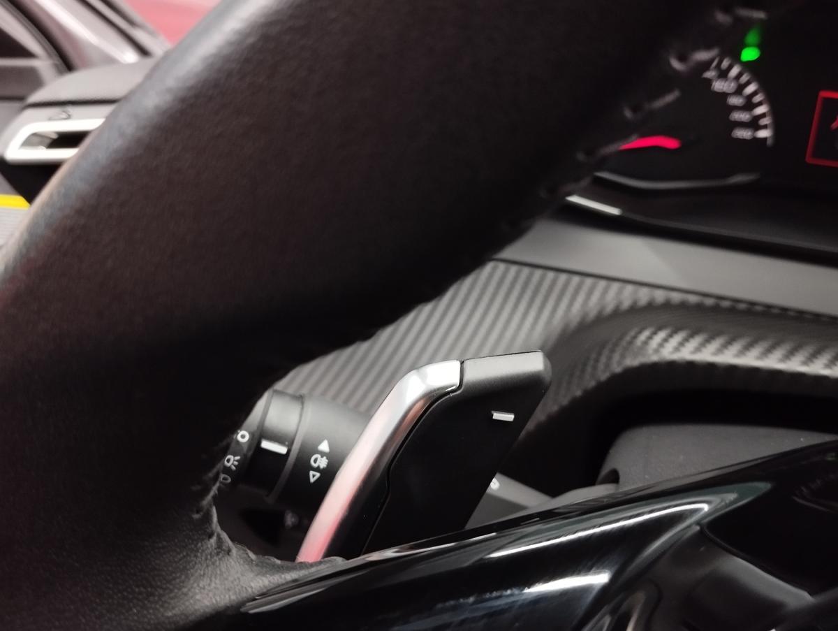 peugeot-208-2023-gasolina-1199cc