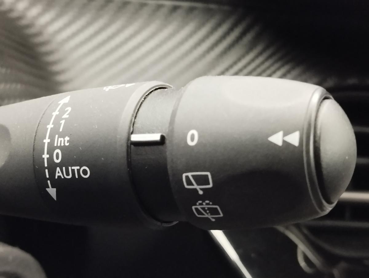 peugeot-208-2023-gasolina-1199cc