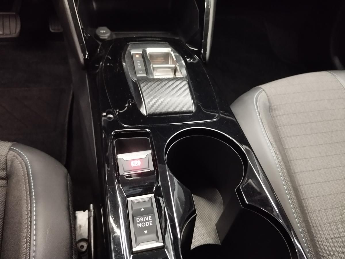 peugeot-208-2023-gasolina-1199cc