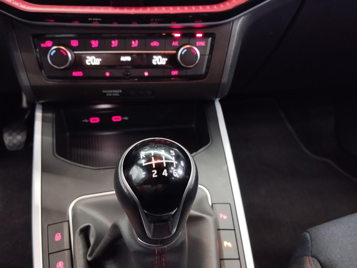 seat-arona-2023-gasolina-999cc