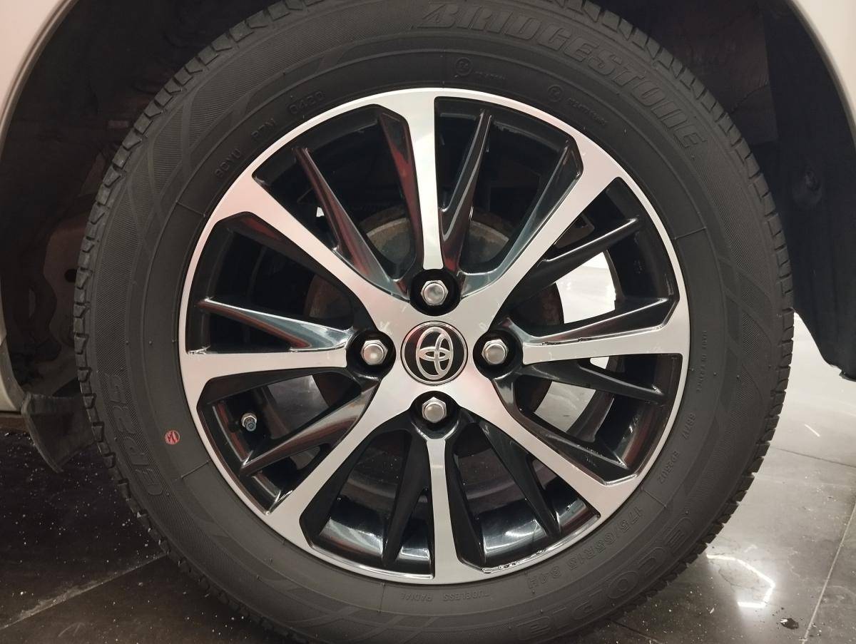 toyota-yaris-2020-gasolina-998cc