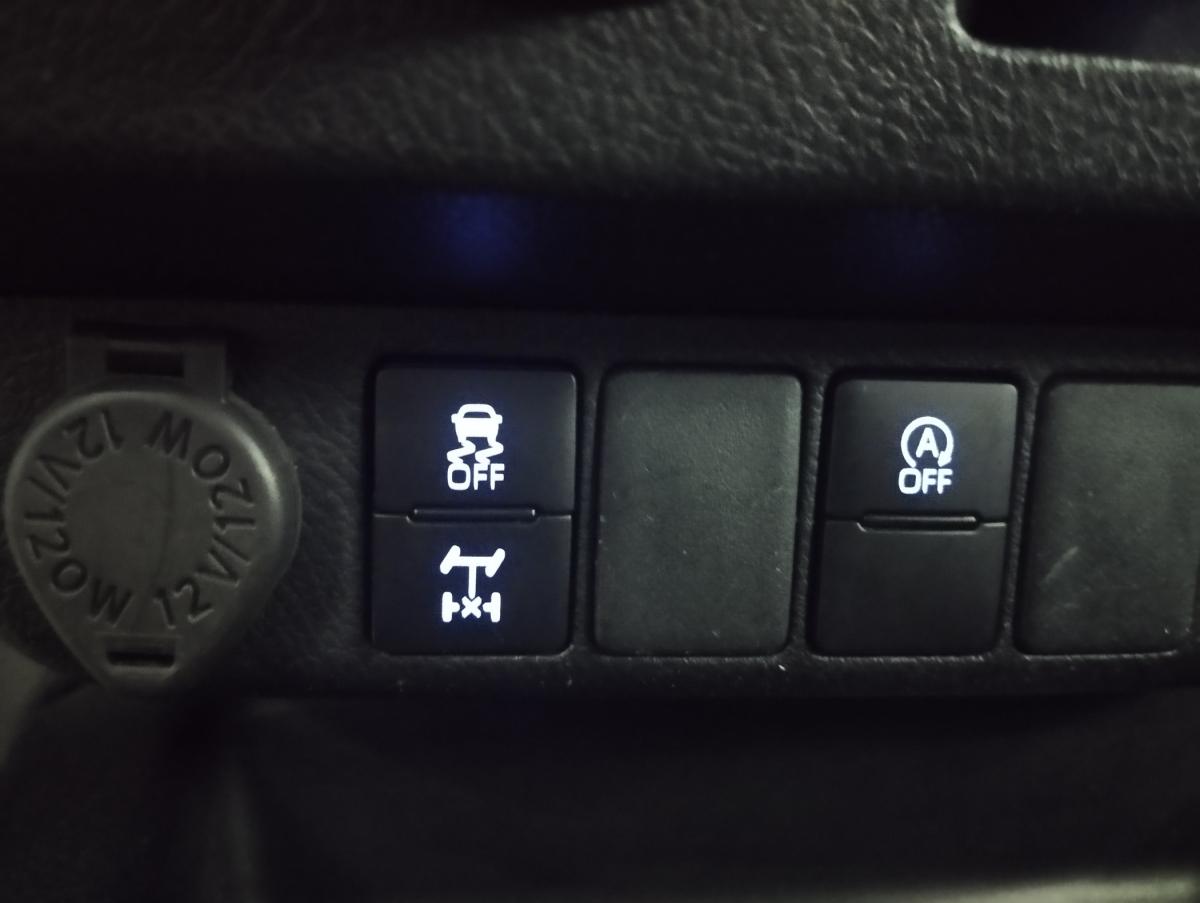 toyota-hilux-2022-diesel-2393cc
