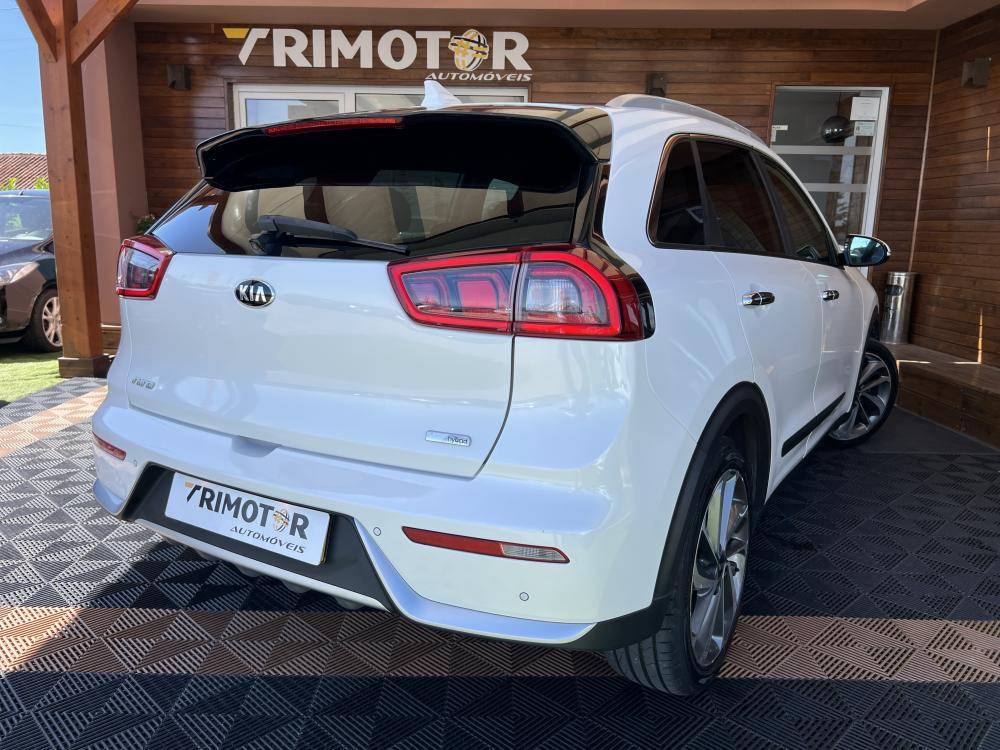 kia-niro-2018-hibrido-a-gasolina-1580cc