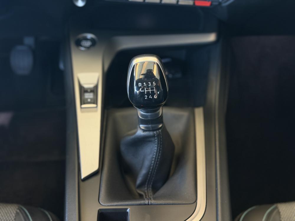 peugeot-308-2024-gasolina-1199cc