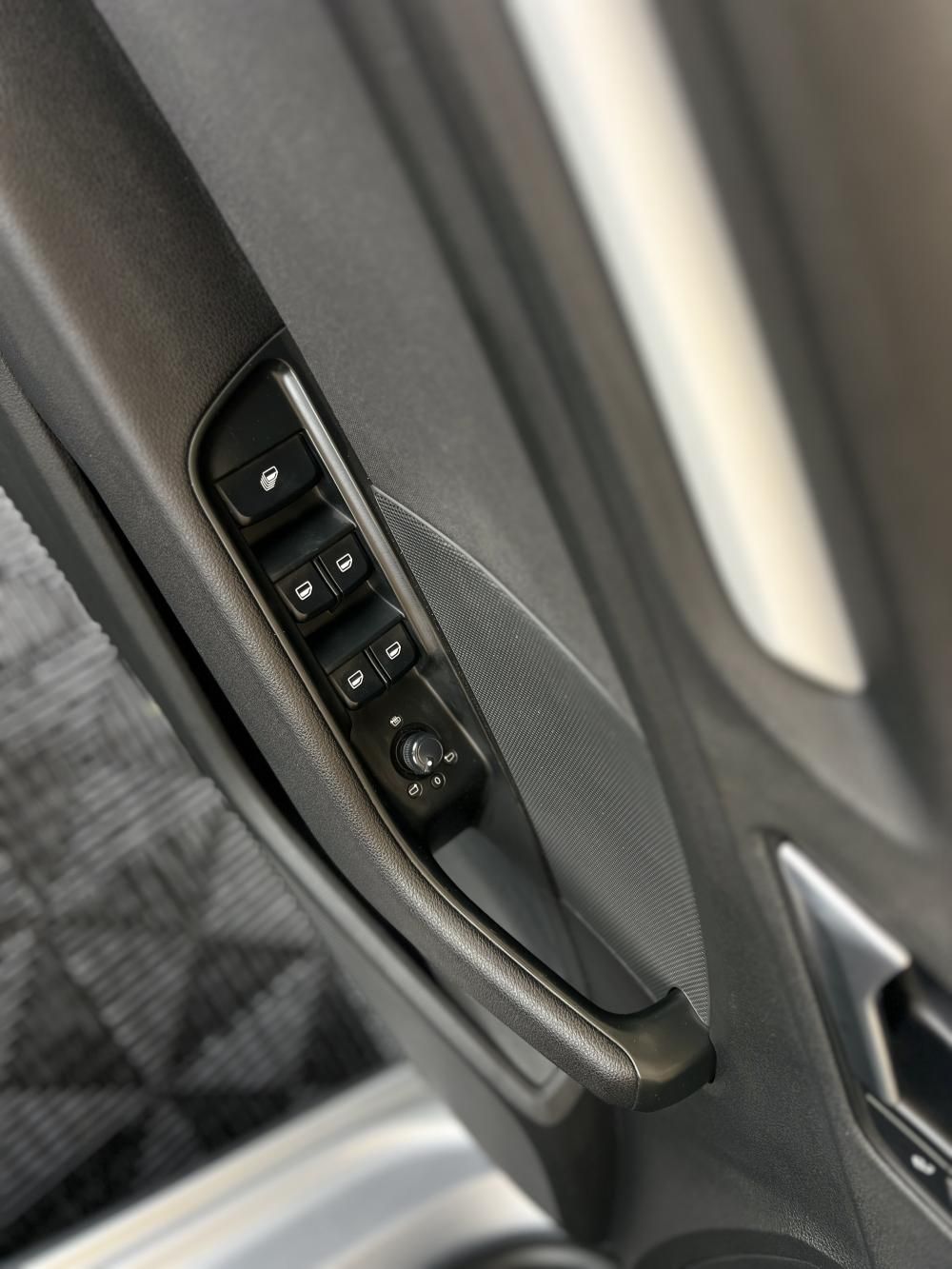 audi-a3-cabrio-2016-diesel-1598cc