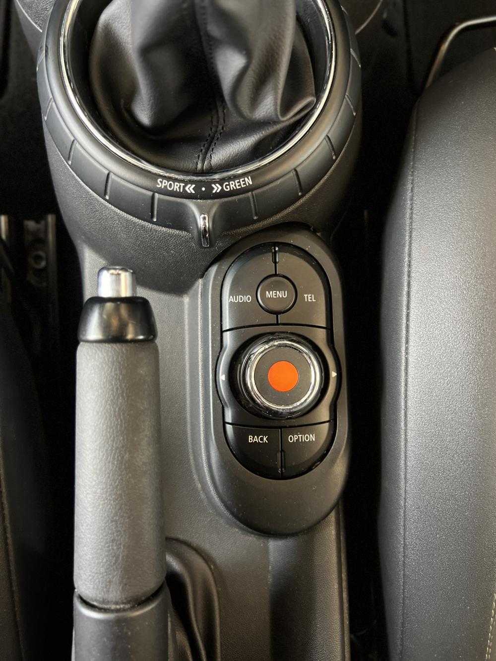 mini-cooper-2015-gasolina-1500cc