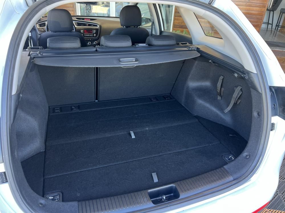 kia-ceed-sw-2016-diesel-1396cc