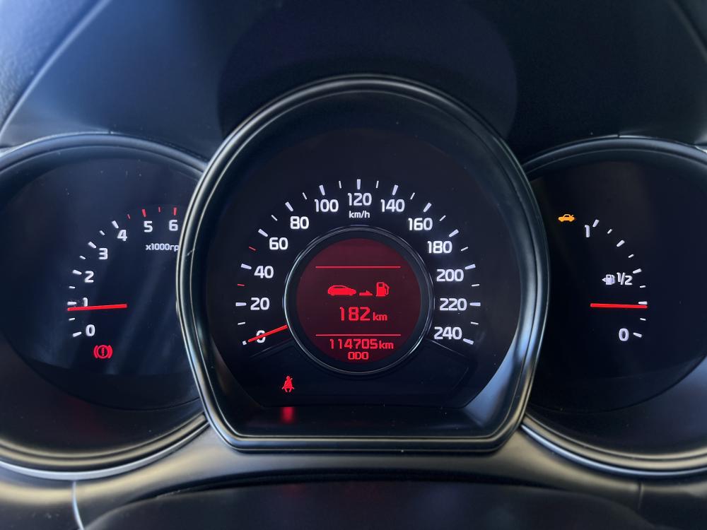 kia-ceed-sw-2016-diesel-1396cc