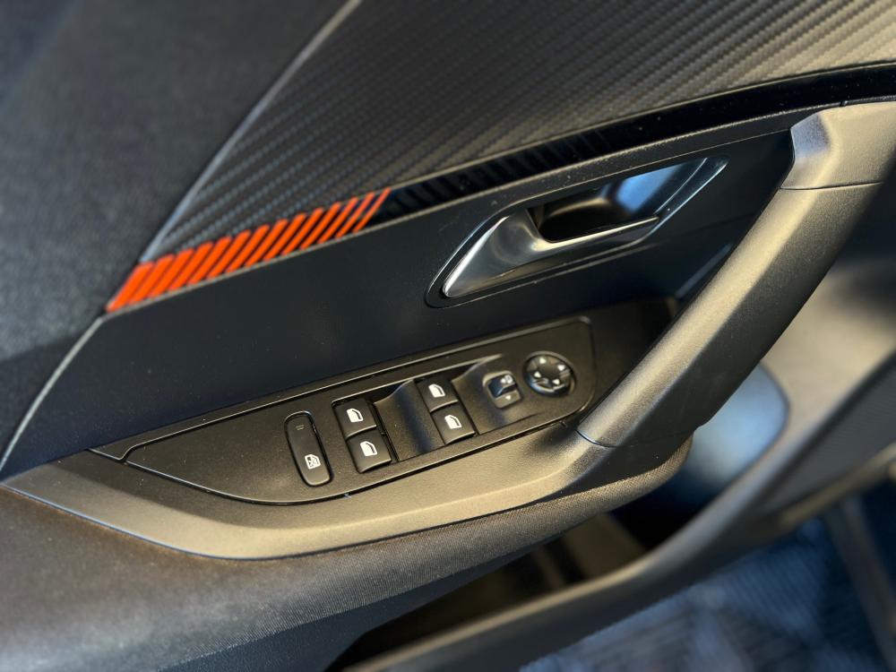 peugeot-2008-2022-gasolina-1199cc