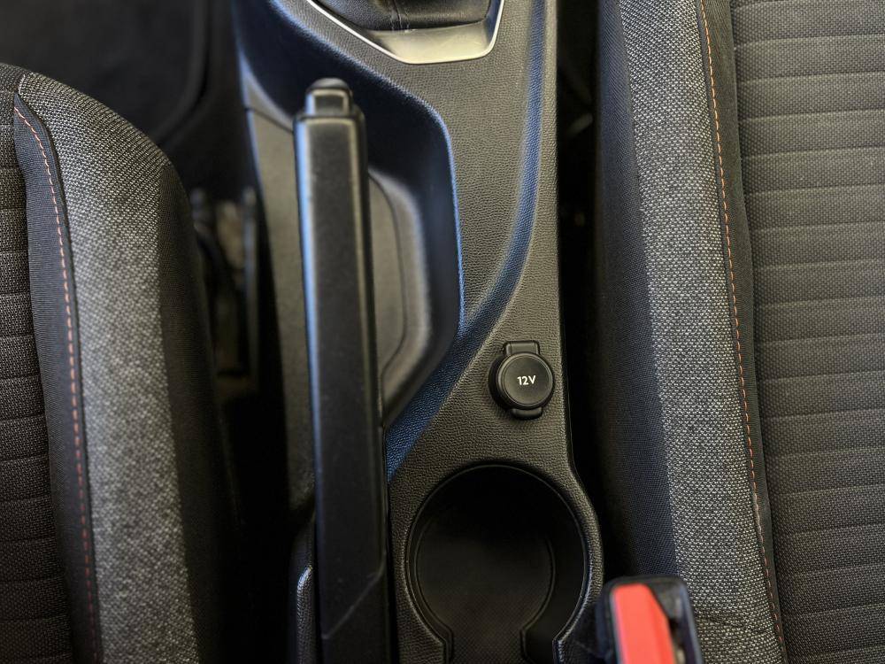 peugeot-2008-2022-gasolina-1199cc