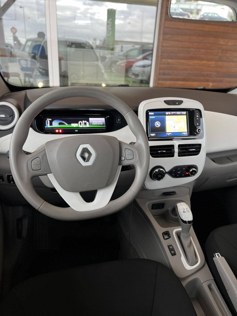 renault-zoe-2018-eletrico-0cc