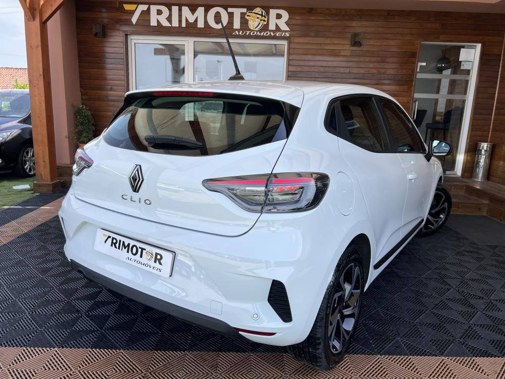 renault-clio-2024-gpl-999cc