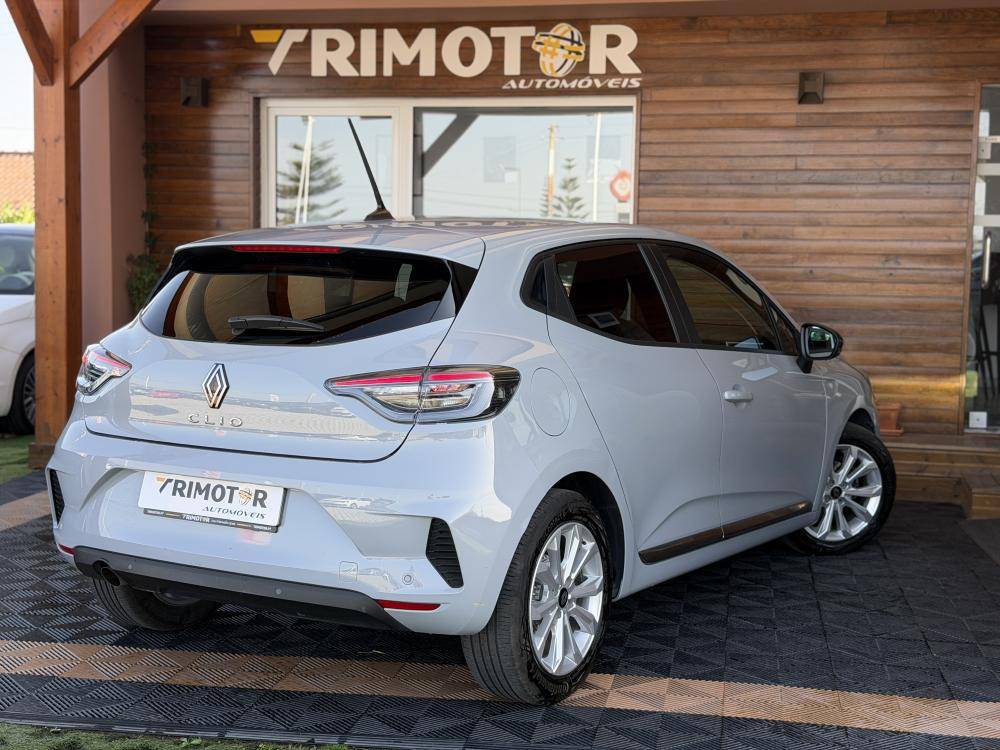 renault-clio-2024-gpl-999cc