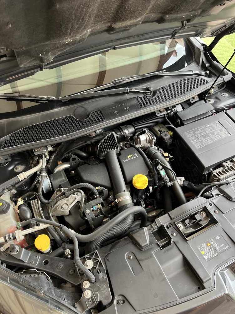 renault-megane-sport-tourer-2013-diesel-1461cc