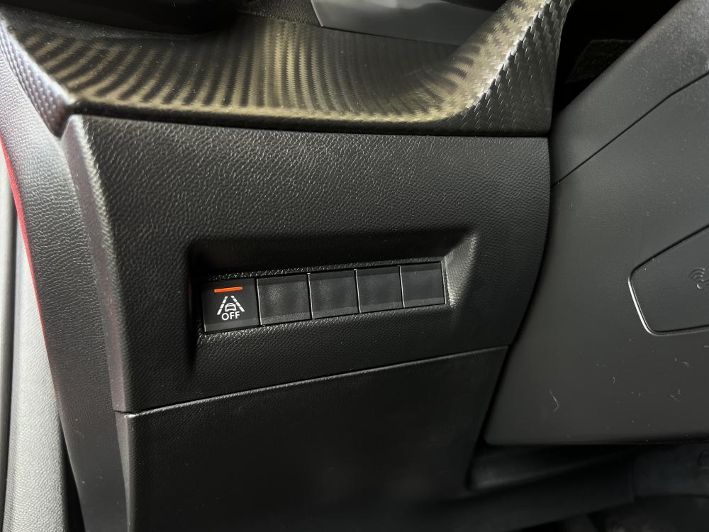 peugeot-2008-2021-diesel-1499cc