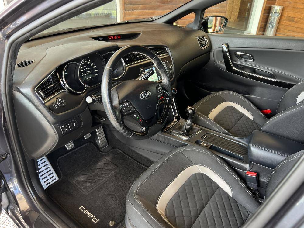 kia-ceed-sw-2018-diesel-1598cc